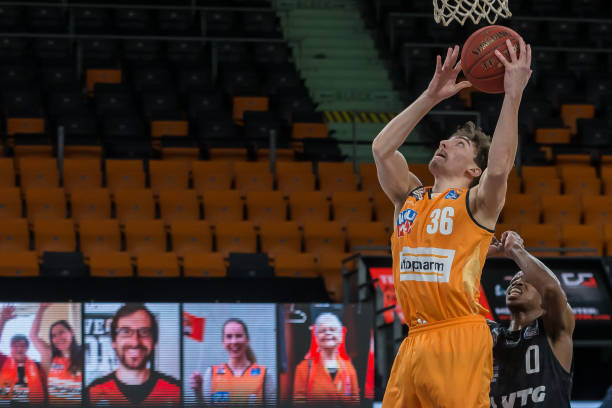 军昆拉武特 军昆拉武特