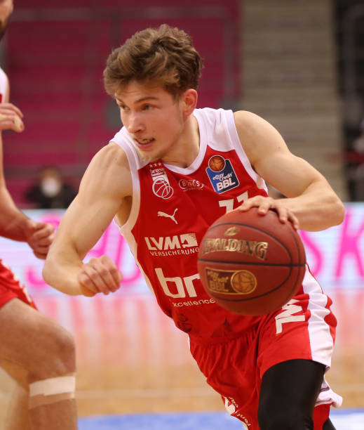 使整个文章 使整个文章